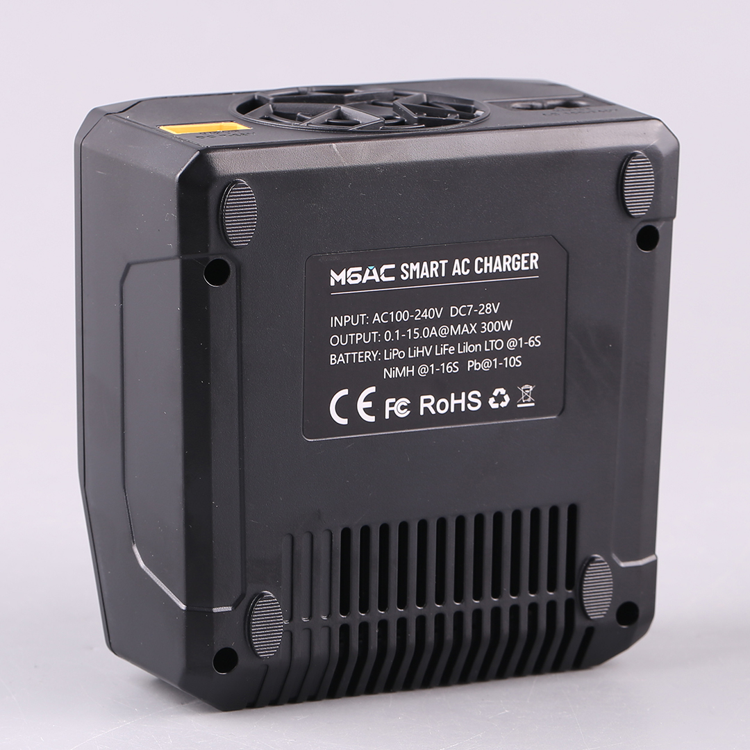 ToolkitRC M6AC 15A 300W Multif - огляд і ціна Drone Battery 6S